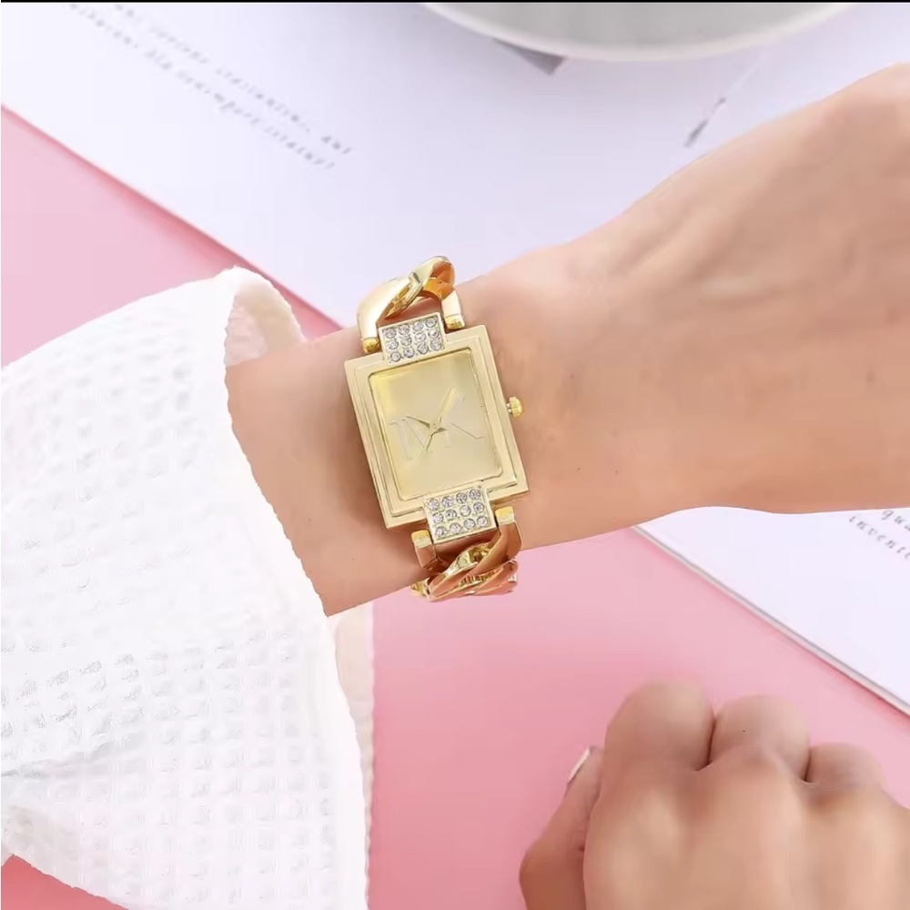 Luxury Gold Women's Watch with Crystal Accents